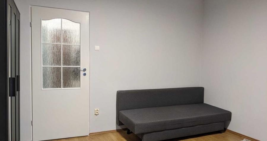 Garsoniera finisata nou pe aleea Detunata, 30 mp, etaj intermediar - 3