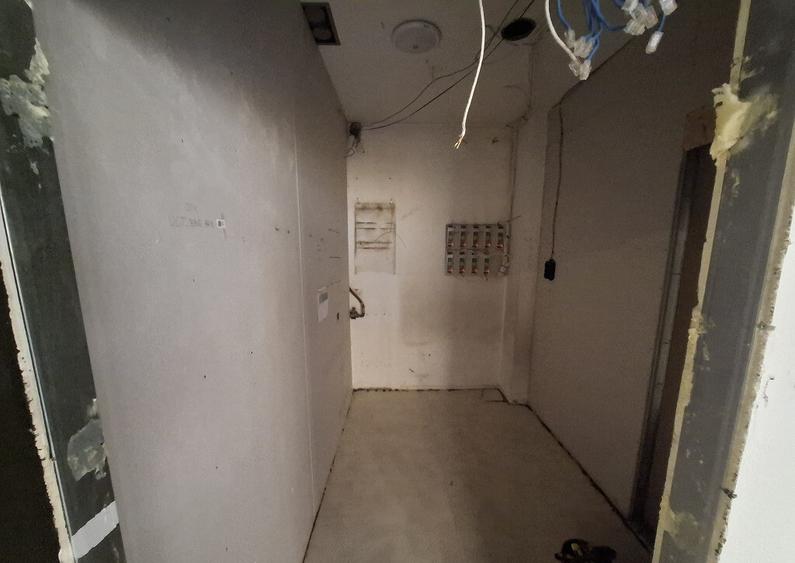 Inchiriez spatiu comercial zona UTA - 6