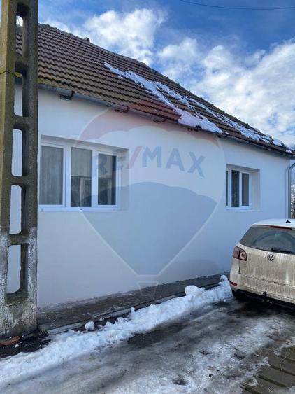 Casa de vanzare cu 3 camere in Axente Sever, jude?ul ... - 2