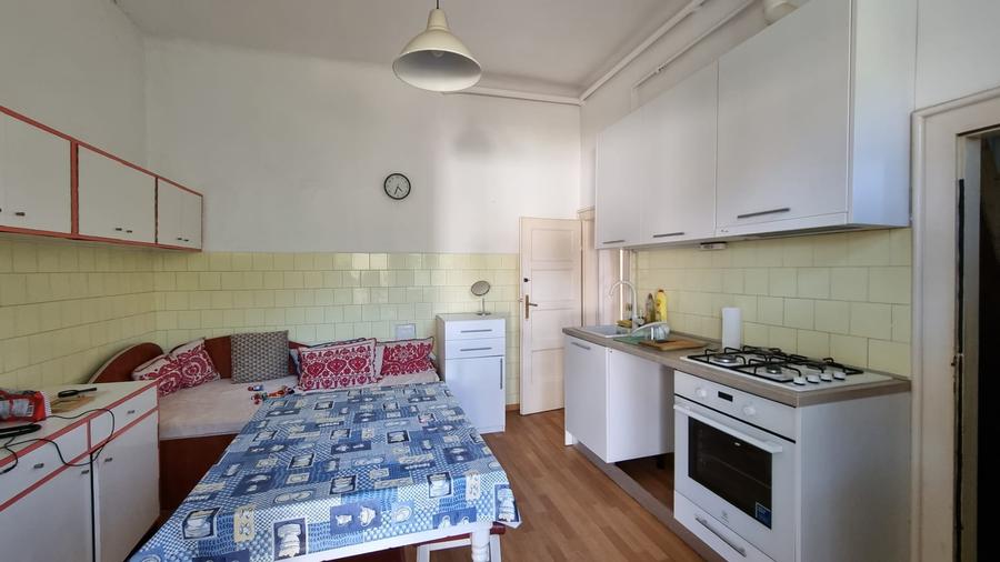 Casa individuala cu teren 421 mp zona Titulescu - 5