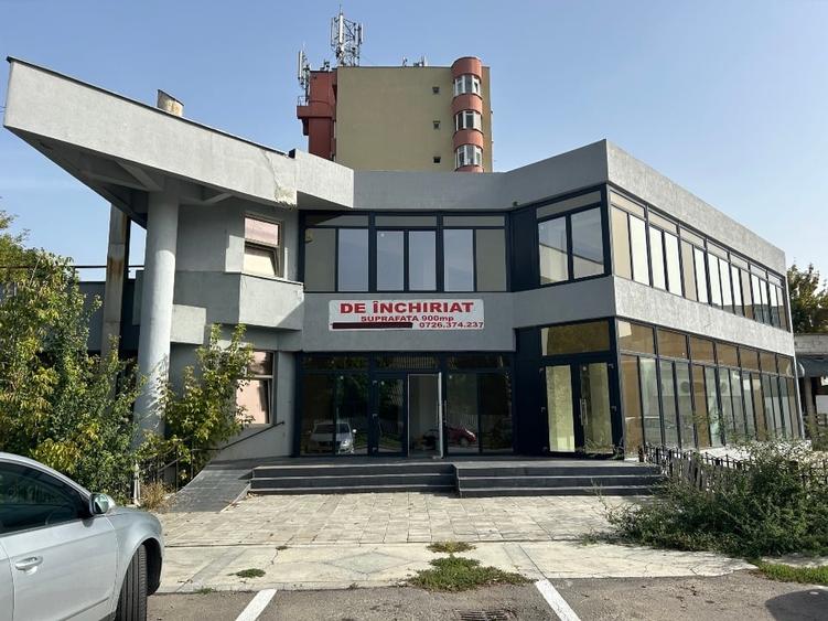 Proprietar , ofer spre închiriere un spatiu comercial premium  în Călărași - 2