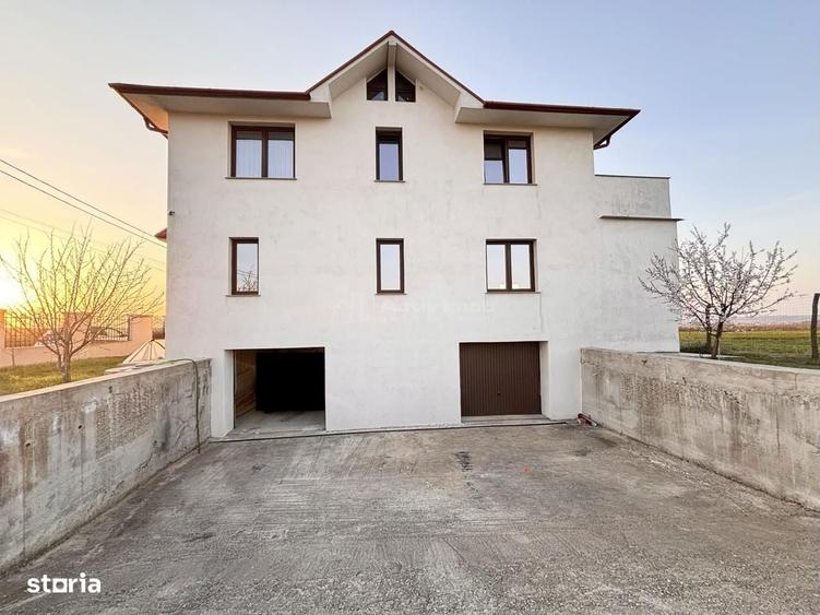Vila eleganta cu potential - teren generos si locatie excelenta - 2