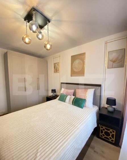 Apartament cu 4 camere, decomandat, pe Calea Bucure?ti - 5