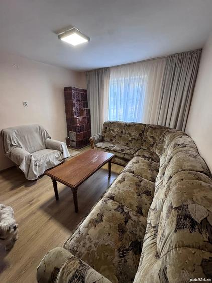 Vand casa cu teren generos (2000 mp) in Baneasa, jud. Constan?a 2 intrari separate - 5