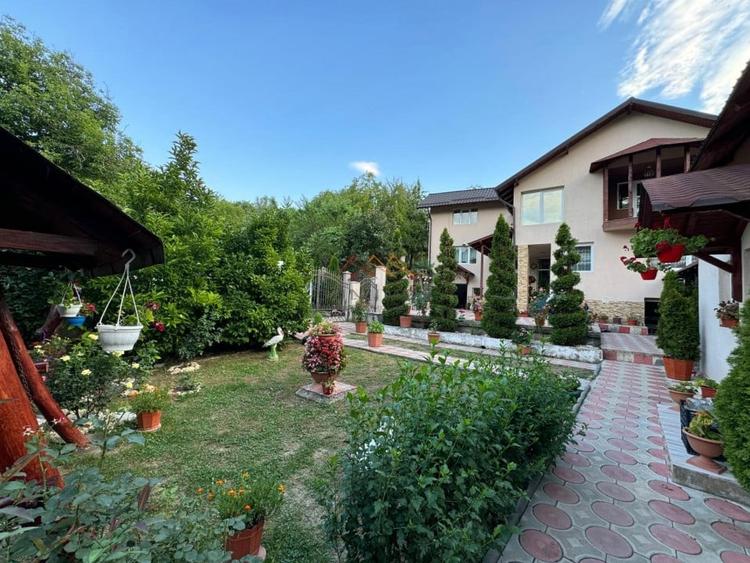 Casa 4 camere, anexe, recent renovata, foisor, teren 781mp, Izvoru, DB - 9