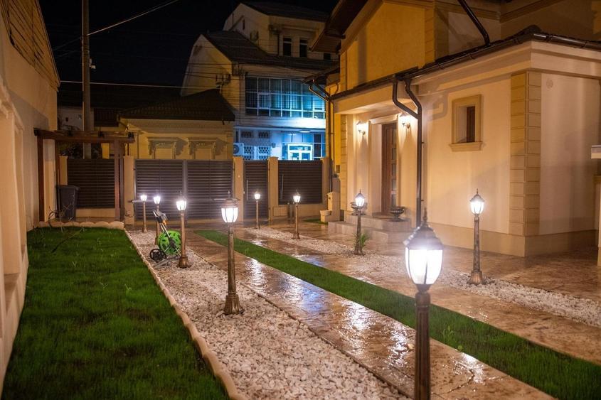 Casa de LUX de vanzare Ultracentral - 2