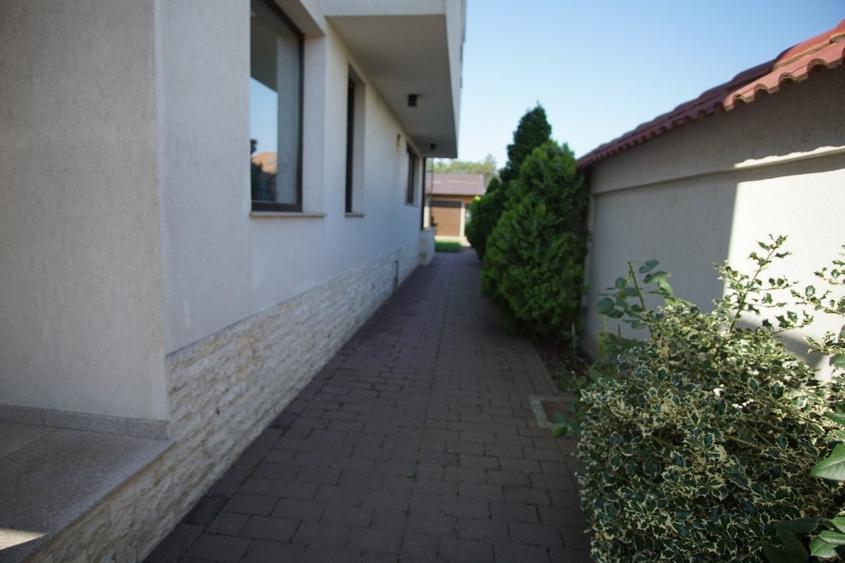 Andronache | Vila Deosebita la cheie | 2 corpuri |  Curte+parcare+ terasa+gratar - 3