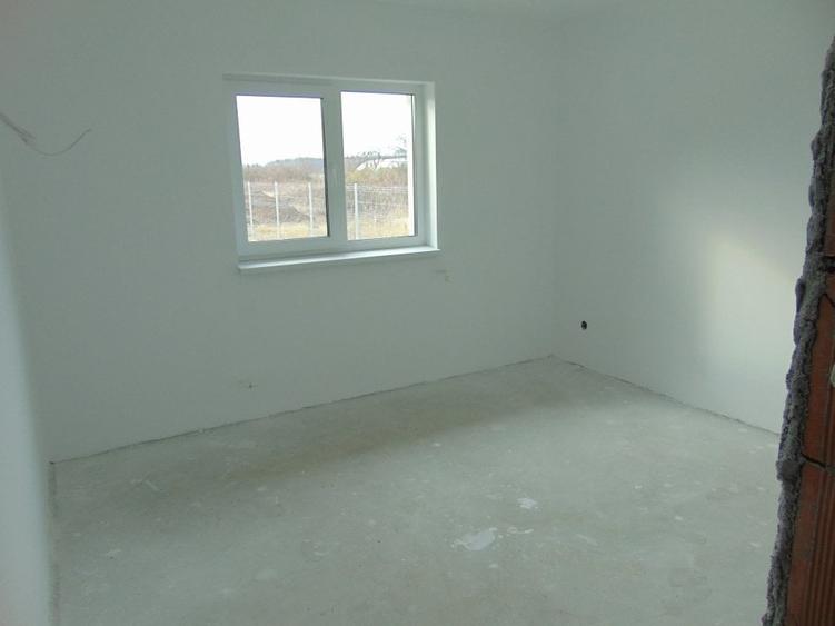 FARA COMISIOANE casa cu 4 camere 2 bai PARTER cu placa pod terasa merita vazuta - 30