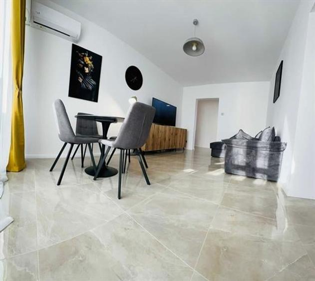 BELLER, PARC FLOREASCA, 3 camere deosebit, etaj 8, vedere superba, 65 mp - 1