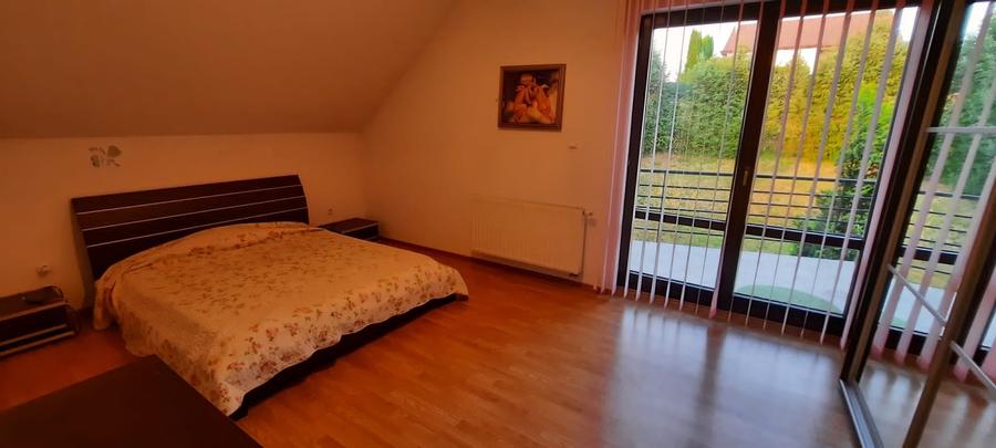 Casă individuală cu 6 camere cu Piscina în Livezeni