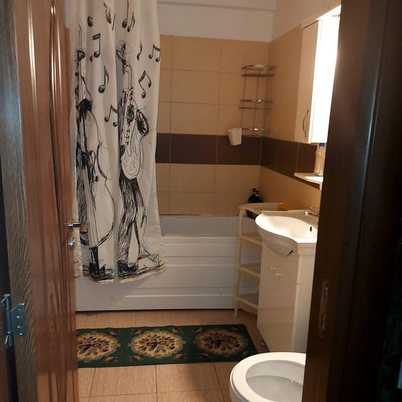 Apartament cu 2 camere decomandat, mobilat în Berceni