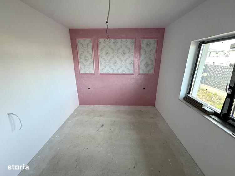 Casă cu 4 camere în Valea Ursului