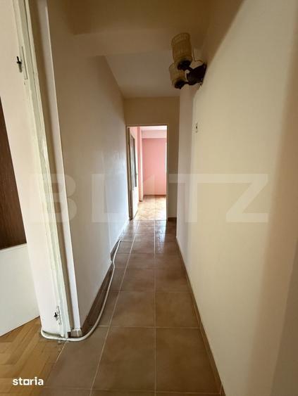 Apartament cu 3 camere în Micro 16