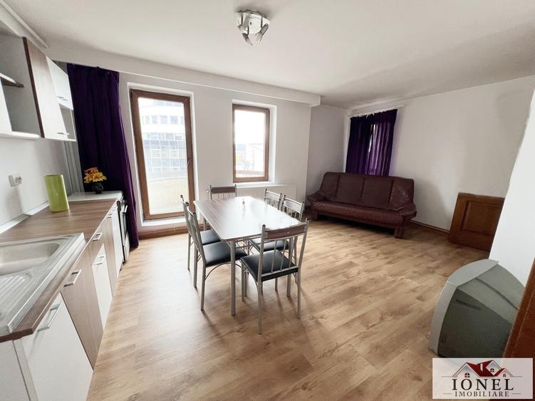 Apartament trei camere de vanzare in Alba Iulia - 1