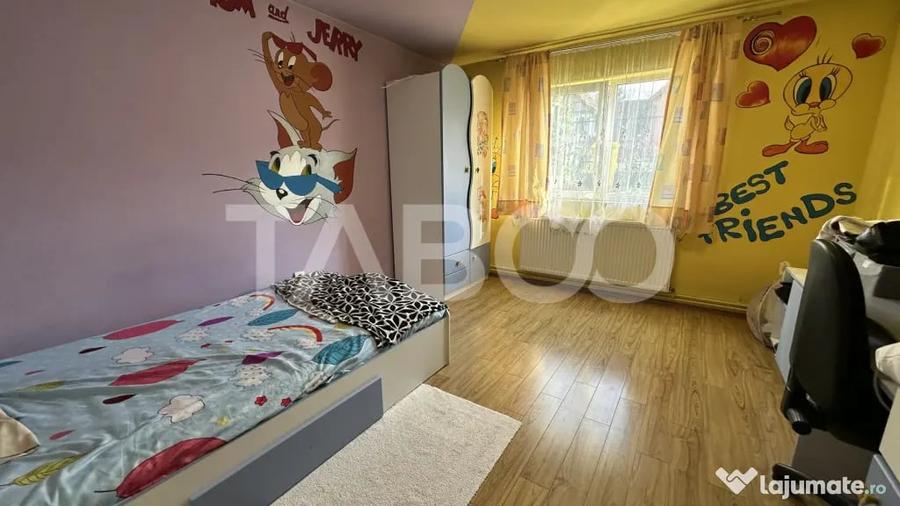 Casă cu 4 camere cu Teren 500 Mp în Poplaca