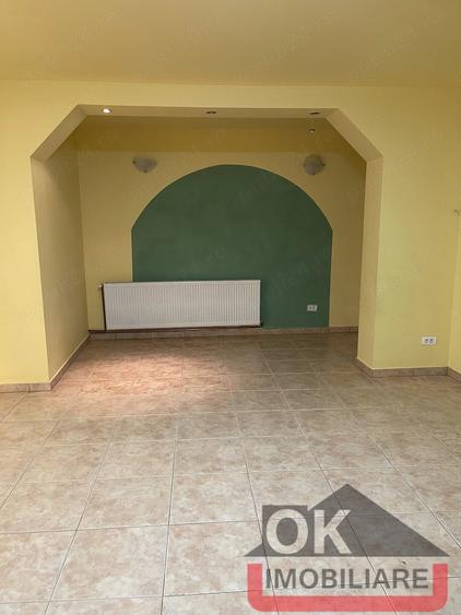 Casă cu 5 camere cu Teren 1500 Mp în Sânnicolau Mic