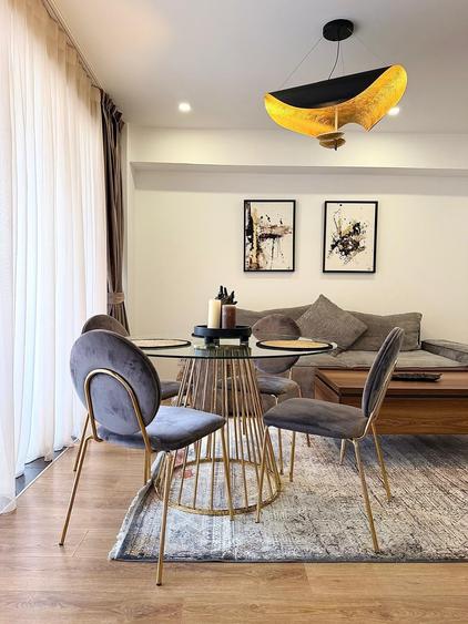 Apartament cu 2 camere semidecomandat în Victoriei