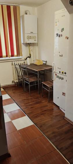 Apartament cu 2 camere semidecomandat în Unirii Centru