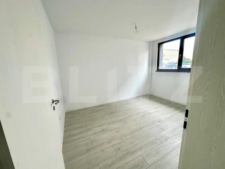 Apartament cu 3 camere decomandat în Cetate