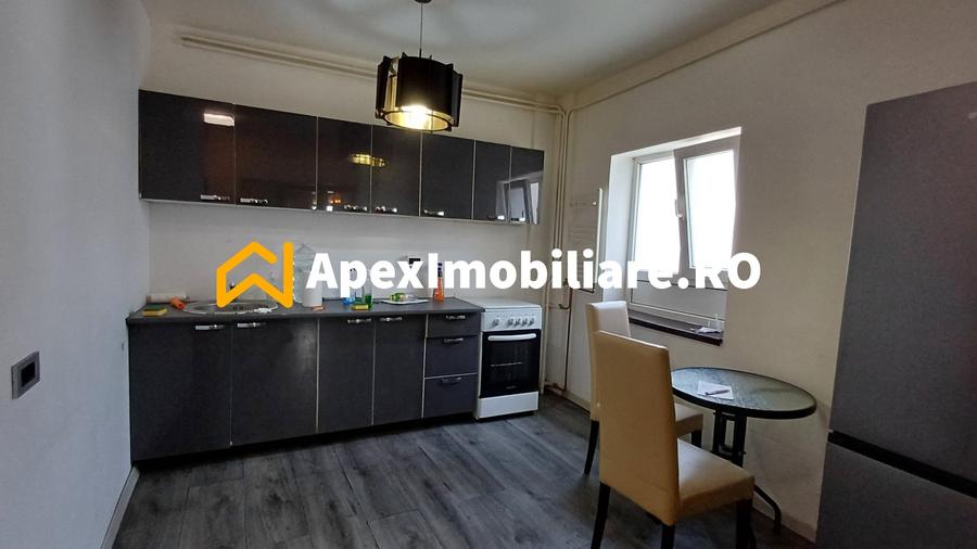 Apartament cu 3 camere decomandat, mobilat în Lacul Tei