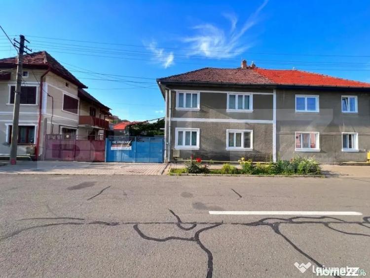 Casă cu 4 camere cu Teren 200 Mp în Central