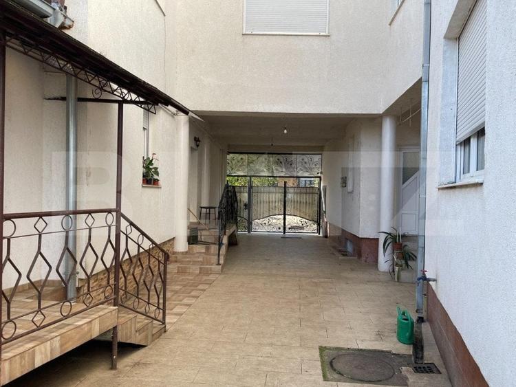 Casă individuală cu 16 camere cu Garaj în Titulescu