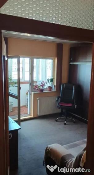 Apartament cu 3 camere decomandat, mobilat în Gemenii