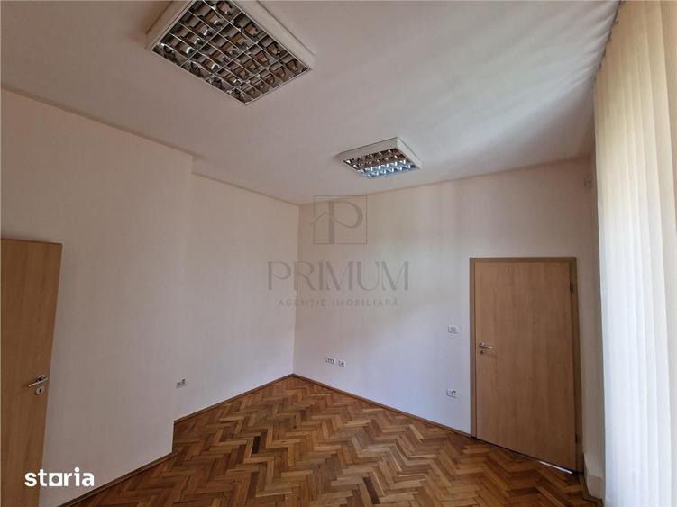 Spațiu comercial, de 50 mp, în P-ța Unirii