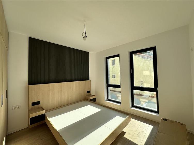 Apartament cu 2 camere decomandat, mobilat în Albert