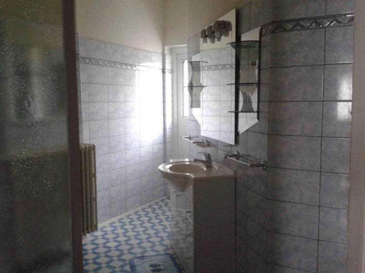 Casă individuală cu 5 camere cu Teren 100 Mp în Dorobanți