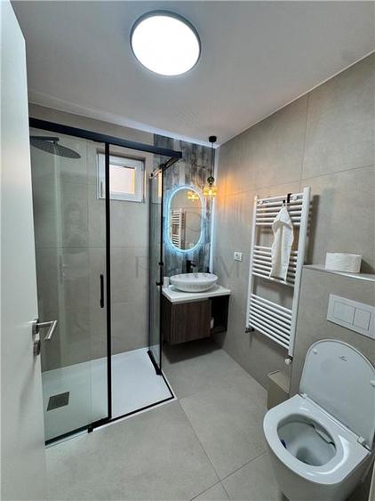 Apartament cu 3 camere decomandat în Circumvalațiunii