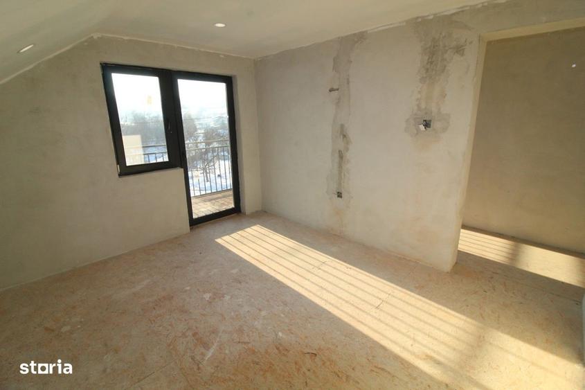 Casă cu 4 camere în Răcăștia