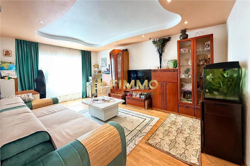 Apartament cu 3 camere decomandat, mobilat în Obcini