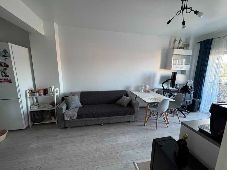 Apartament cu 2 camere semidecomandat în Mărăști