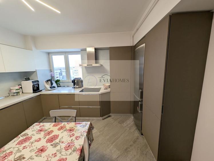 Apartament cu 3 camere decomandat, mobilat în Mărăști