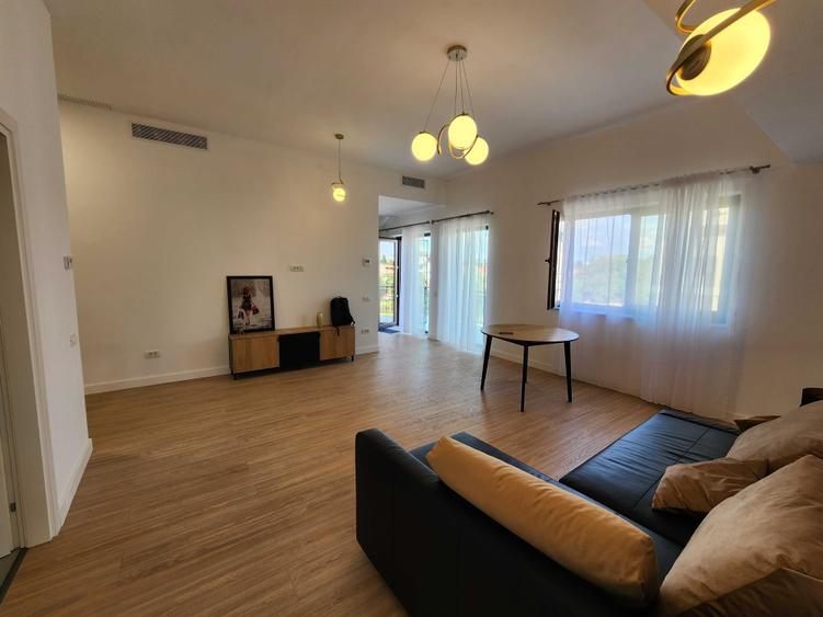Apartament cu 2 camere semidecomandat în Dămăroaia
