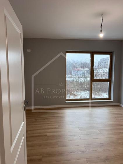 Apartament cu 2 camere decomandat în Sisești
