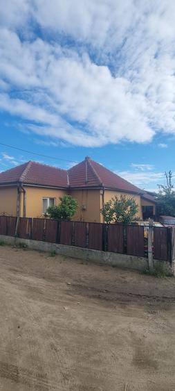 vand casa de locuit - 1