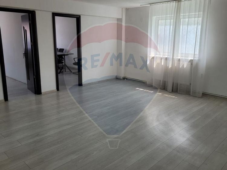 VILĂ MIXTĂ DE VÂNZARE – STRADA 1 DECEMBRIE 1918 - 3