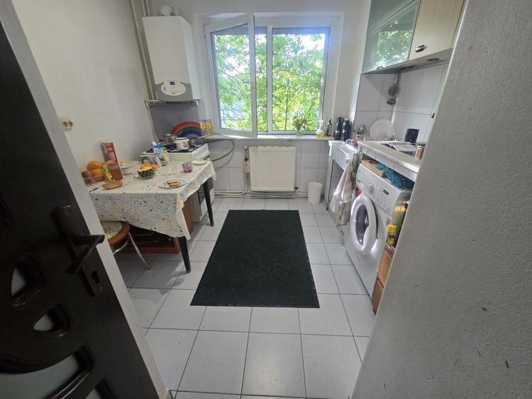 Apartament 3 camere Exercitiu - confort 1 decomandat, etaj 2 - 1