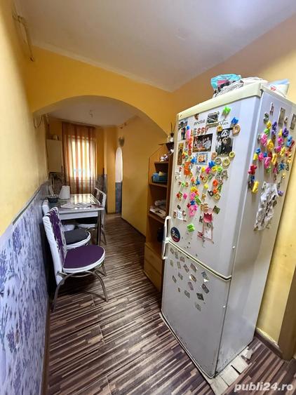 vand apartament cu 2 camere rosiori de vede - 1