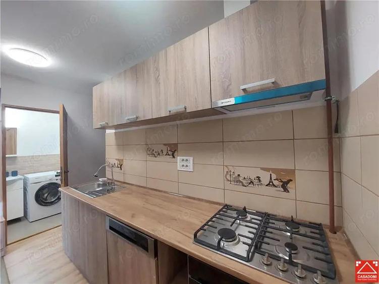 Apartament la casa, renovat, zona Politie - 4