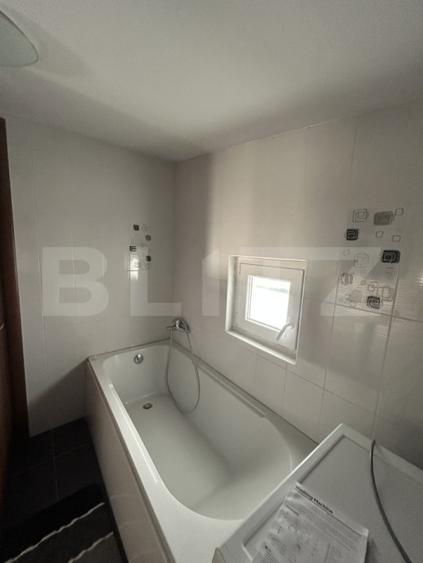 Apartament de vanzare, semidecomandat, cu 2 camere, 50 mp | Piata 1 mai - 4