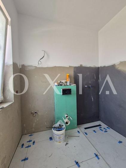 AX1030 Mosnita Noua, 1/2 Duplex Despartit Prin Camera Tehnica - 12