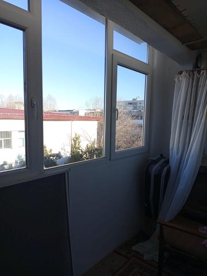 Proprietar - GALATI apartament 3 camere decom - 1