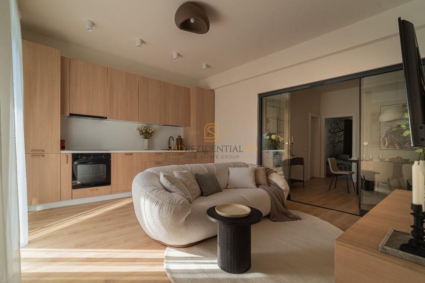 Apartament cu 5 camere decomandat, mobilat în Armeneasca