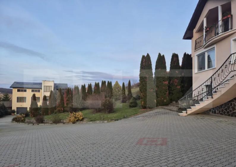 Casa de vanzare in Corunca, ideala pentru 2 familii sau pens - 15