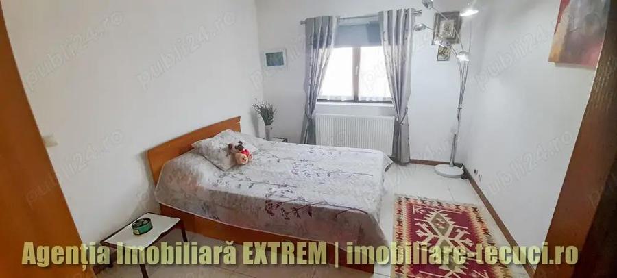 Vila cu 8 camere si 700 mp in com. Matca, jud. Galati - 17