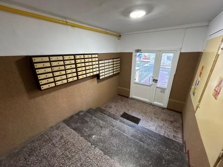 Titan 2 Camere Etaj 9  Instalatii Schimbate 15 Min Metrou Bloc 1976 Reabilitat - 13