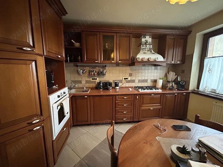 Vand vila deosebiata, in Subcetate, P+E+D,st.1.000 mp,sc.332 mp. - 1